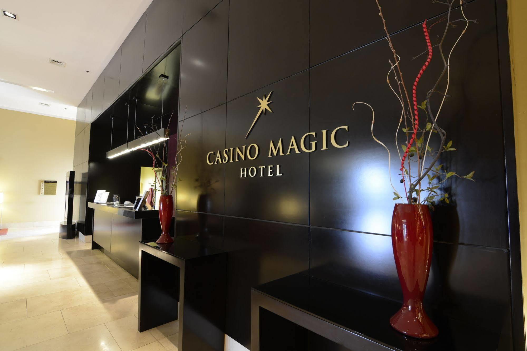 ניוקואן Hotel Casino Magic מראה חיצוני תמונה